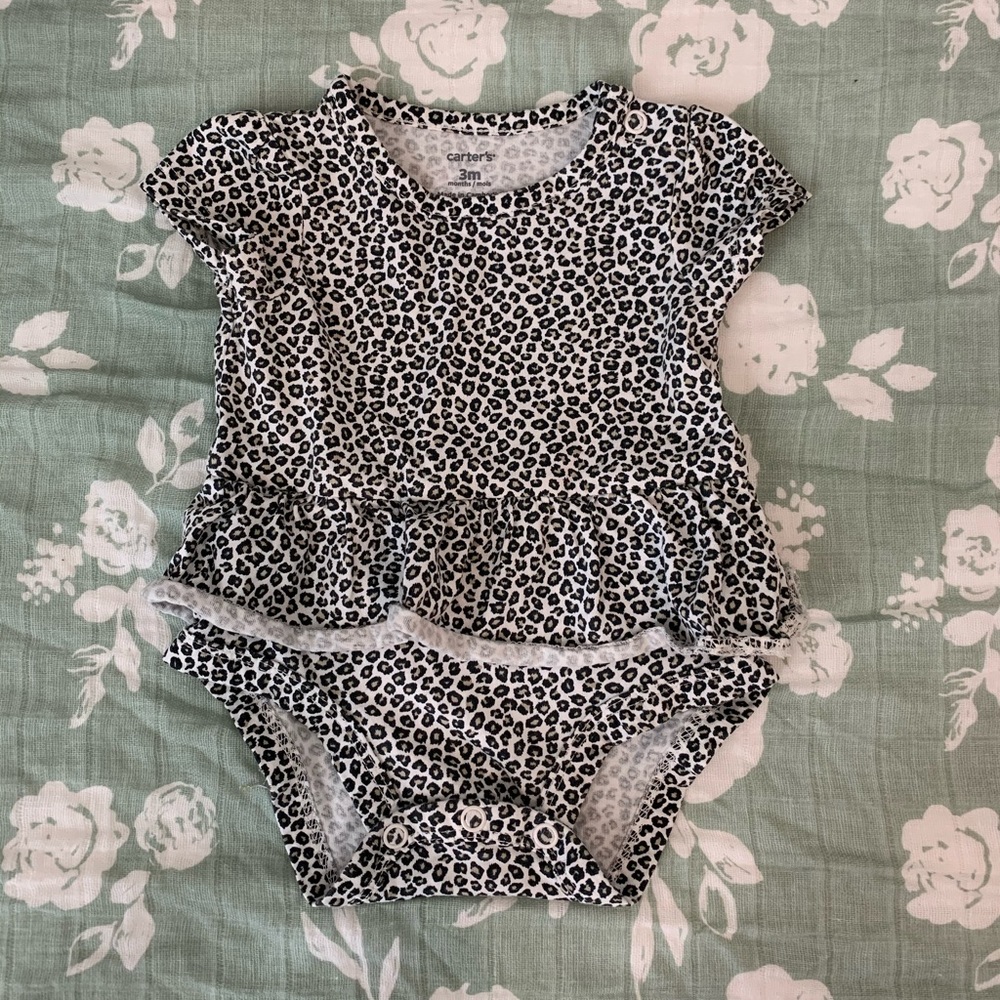 Babygirl Leopard Skirted Onesie🌚